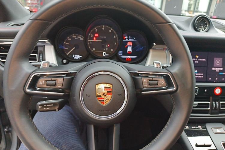 Used Porsche Macan 2024 Macan T 2.0T Steering Wheel
