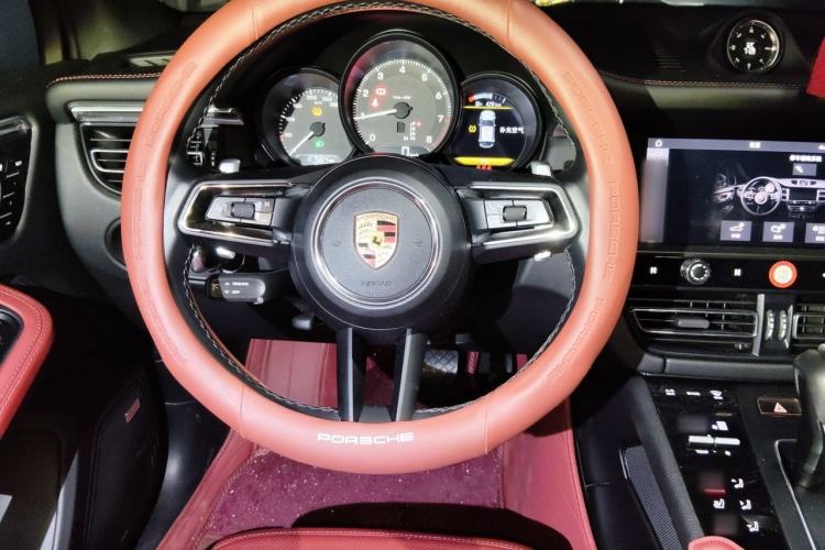 Used Porsche Macan 2024 Macan 2.0T Steering Wheel
