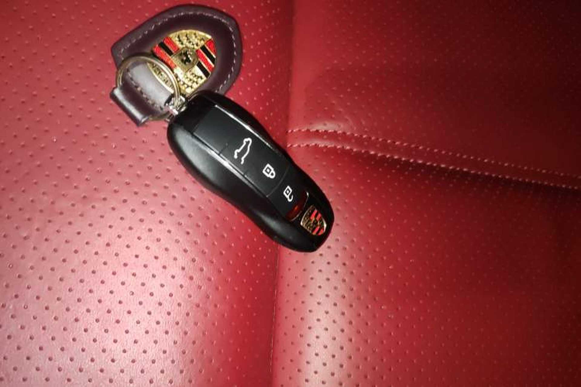 Used Porsche Macan 2024 Macan 2.0T Vehicle Key
