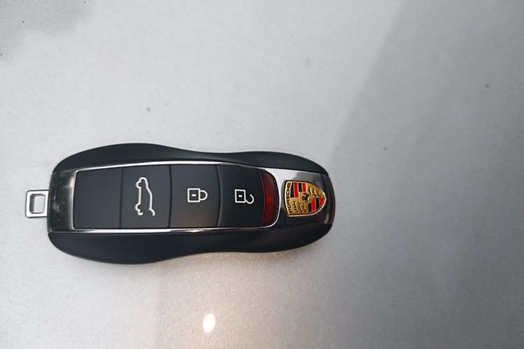 Used Porsche Macan 2024 Macan T 2.0T Vehicle Key
