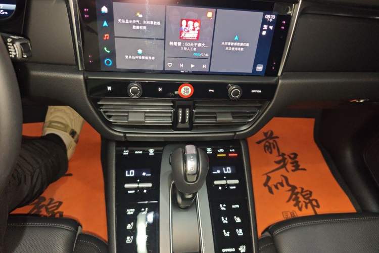 Used Porsche Macan 2024 Macan 2.0T Audio And AC Panel