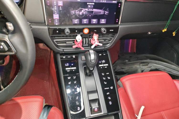 Used Porsche Macan 2024 Macan 2.0T Audio And AC Panel
