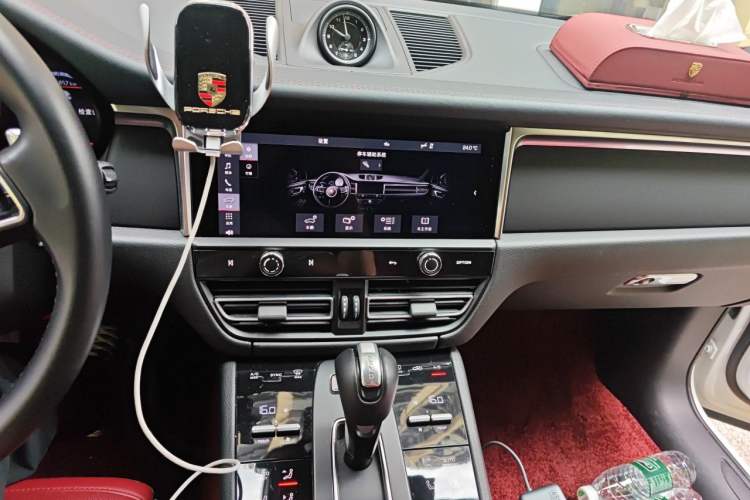 Used Porsche Macan 2024 Macan T 2.0T Audio And AC Panel