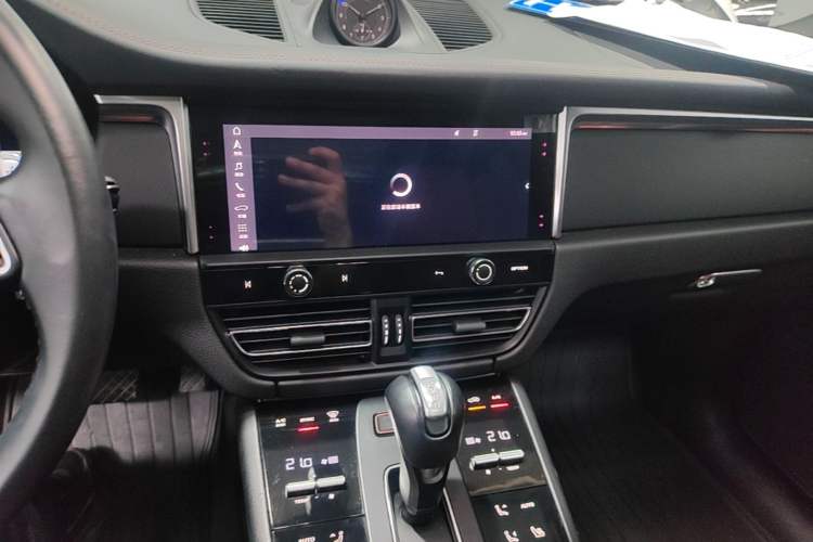 Used Porsche Macan 2024 Macan 2.0T Audio And AC Panel
