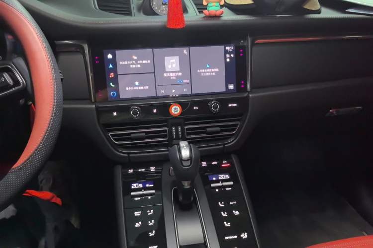 Used Porsche Macan 2024 Macan 2.0T Audio And AC Panel