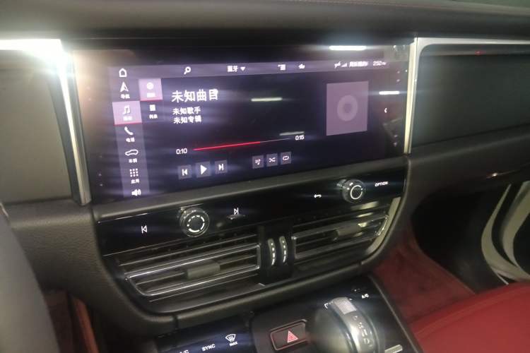 Used Porsche Macan 2024 Macan 2.0T Audio And AC Panel