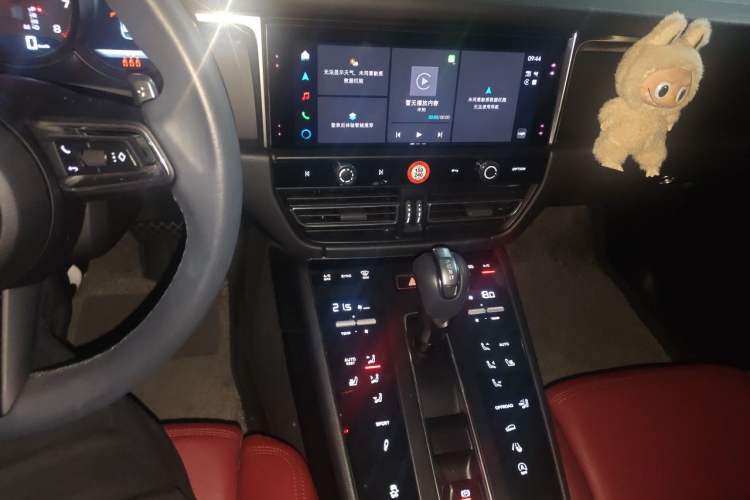 Used Porsche Macan 2024 Macan 2.0T Audio And AC Panel