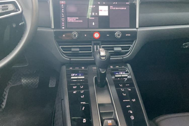 Used Porsche Macan 2024 Macan 2.0T Audio And AC Panel