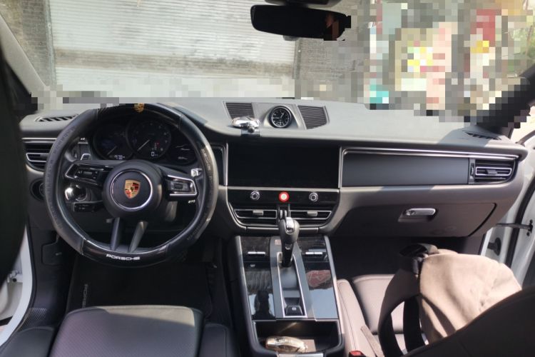 Used Porsche Macan 2024 Macan 2.0T Center Console