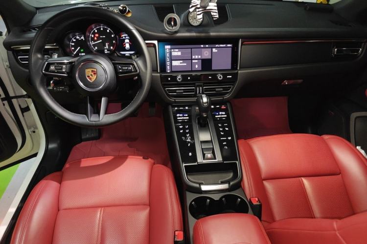 Used Porsche Macan 2024 Macan 2.0T Center Console