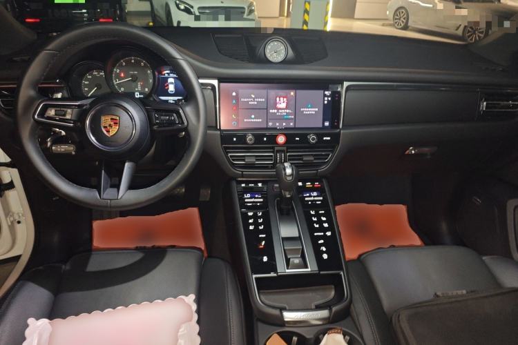Used Porsche Macan 2024 Macan 2.0T Center Console