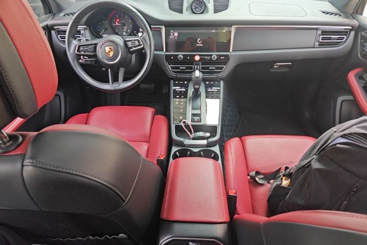 Used Porsche Macan 2024 Macan 2.0T Center Console
