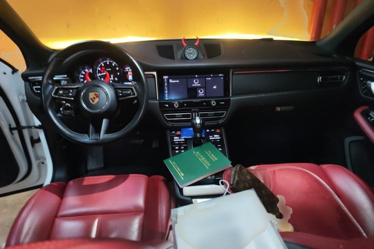 Used Porsche Macan 2024 Macan 2.0T Center Console