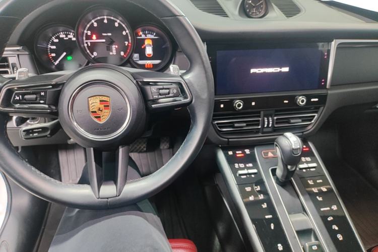 Used Porsche Macan 2024 Macan 2.0T Center Console