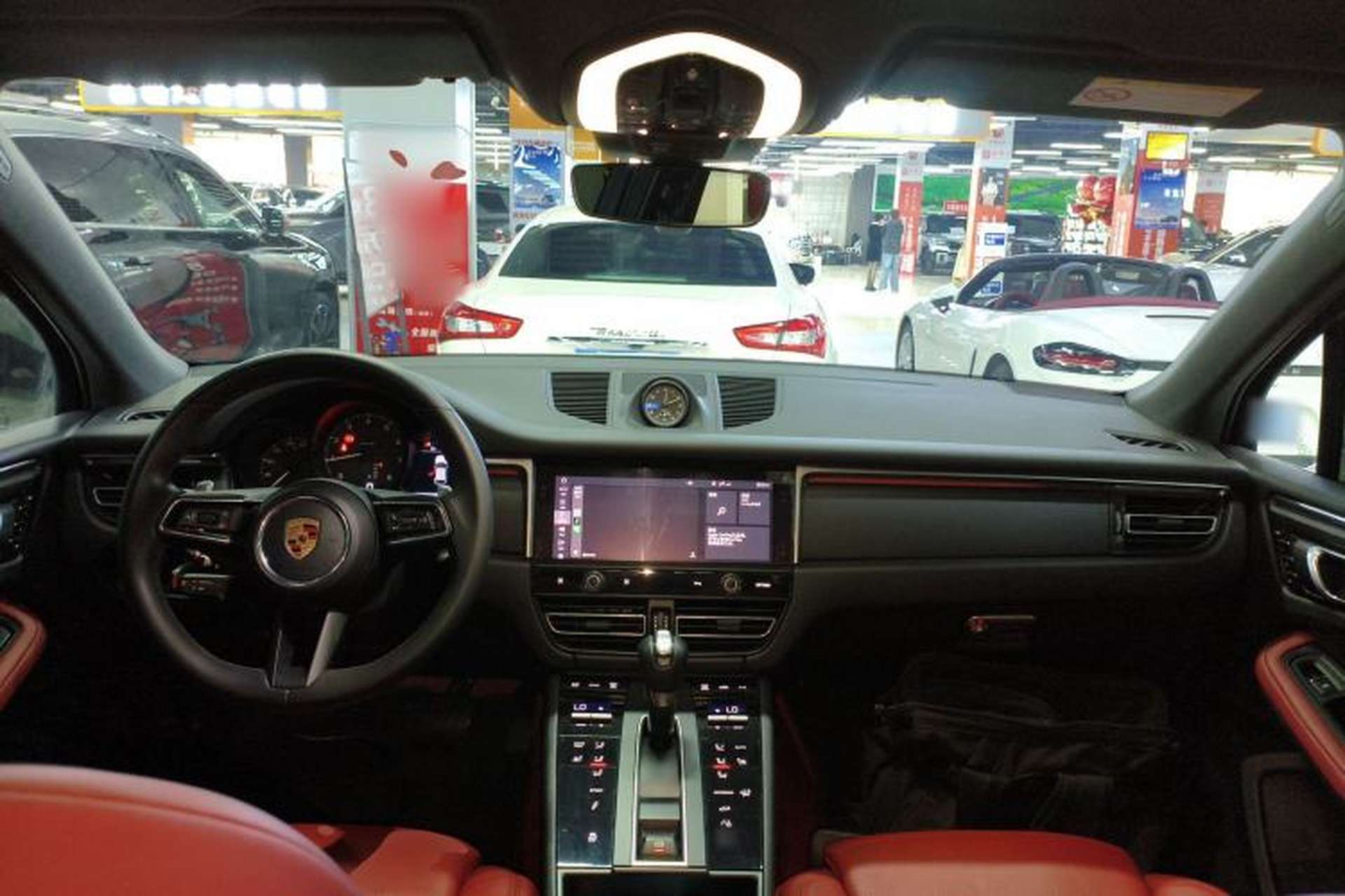 Used Porsche Macan 2024 Macan 2.0T Center Console