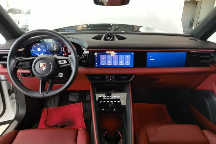 Used Porsche Macan 2024 Macan Long Range Edition Center Console