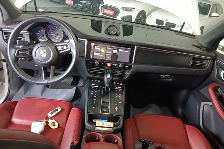Used Porsche Macan 2024 Macan 2.0T Center Console