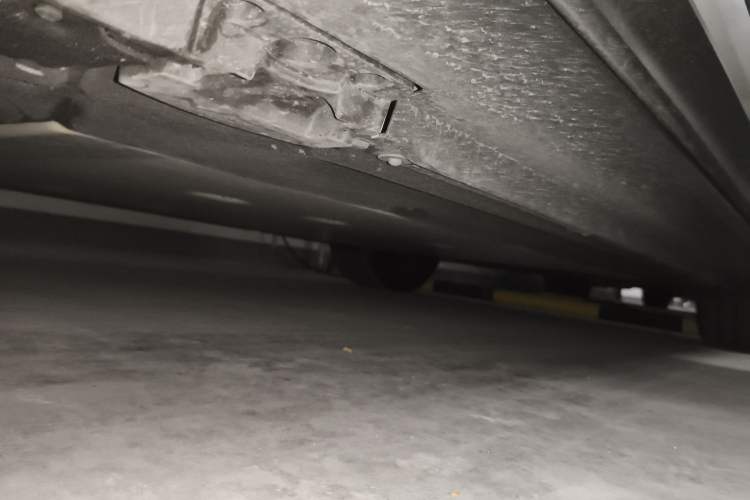 Used Porsche Macan 2024 Macan Long Range Edition Chassis Front Left