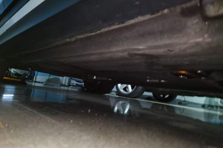 Used Porsche Macan 2024 Macan 2.0T Chassis Front Right