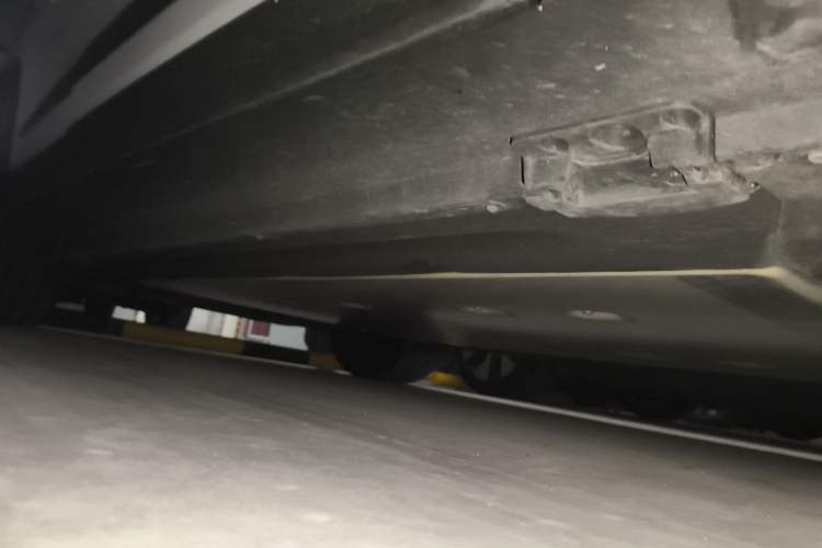 Used Porsche Macan 2024 Macan Long Range Edition Chassis Front Right