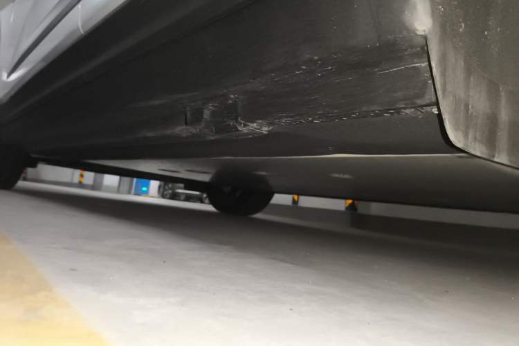 Used Porsche Macan 2024 Macan Long Range Edition Chassis Rear Left
