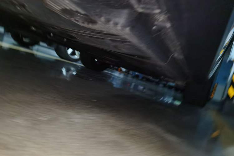 Used Porsche Macan 2024 Macan 2.0T Chassis Rear Right