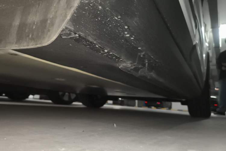 Used Porsche Macan 2024 Macan Long Range Edition Chassis Rear Right
