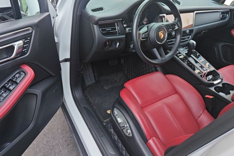 Used Porsche Macan 2024 Macan 2.0T Driver Seat