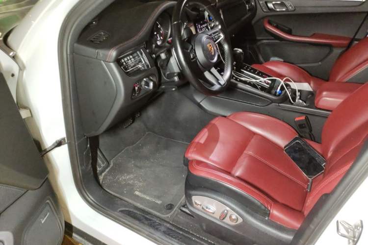 Used Porsche Macan 2024 Macan 2.0T Driver Seat