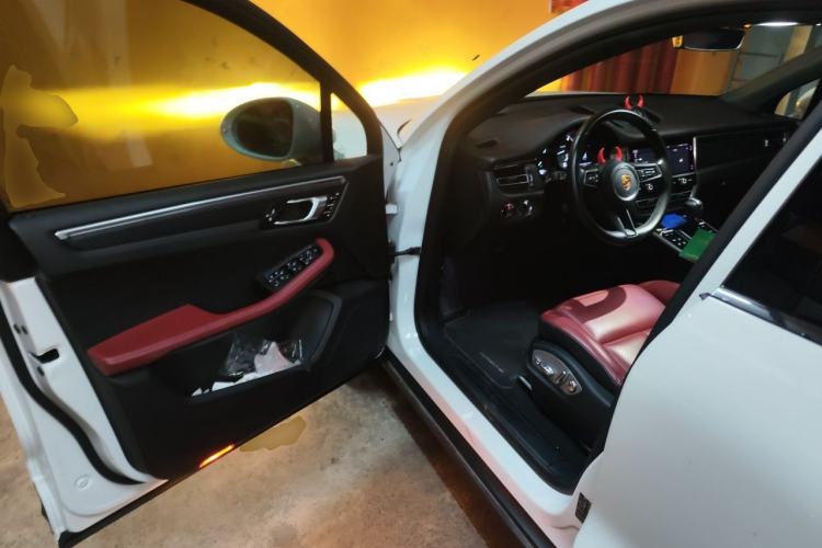 Used Porsche Macan 2024 Macan 2.0T Driver Seat