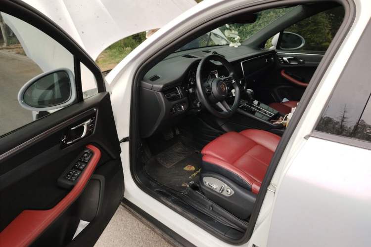 Used Porsche Macan 2024 Macan 2.0T Driver Seat
