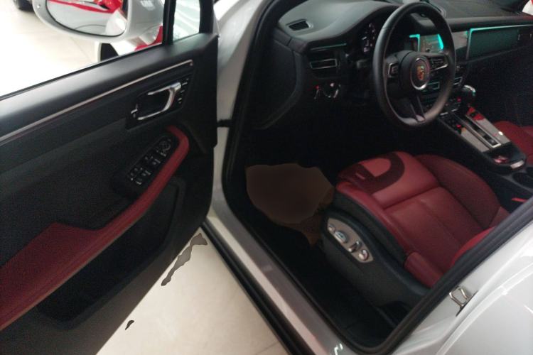 Used Porsche Macan 2024 Macan 2.0T Driver Seat