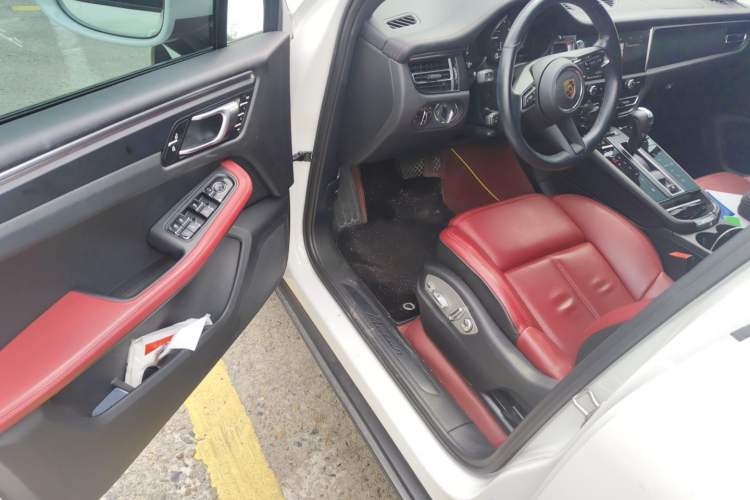 Used Porsche Macan 2024 Macan 2.0T Driver Seat
