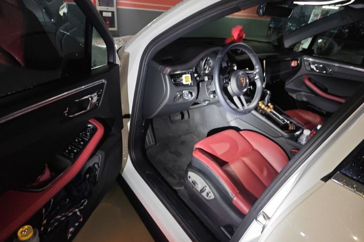Used Porsche Macan 2024 Macan 2.0T Driver Seat