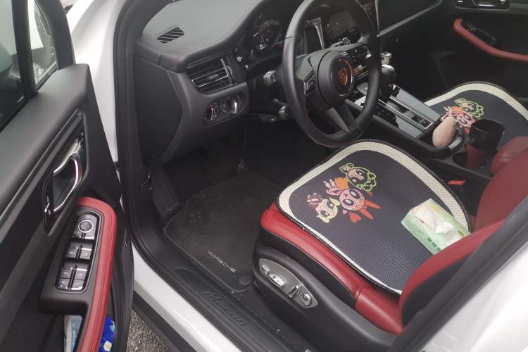 Used Porsche Macan 2024 Macan 2.0T Driver Seat