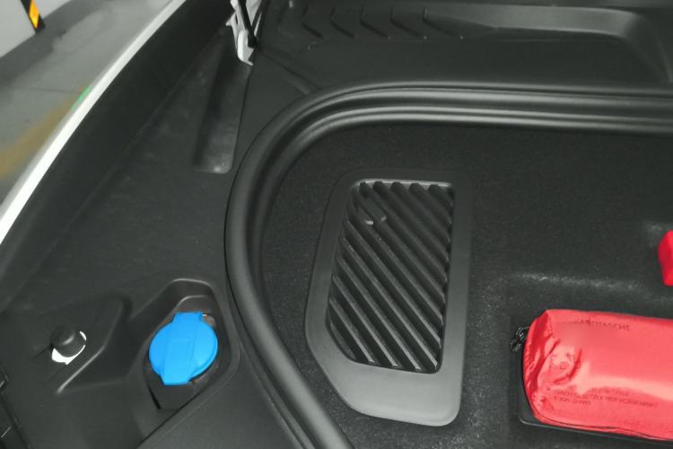 Used Porsche Macan 2024 Macan Long Range Edition Engine Bay Right