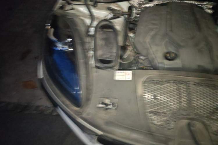 Used Porsche Macan 2024 Macan 2.0T Engine Bay Right