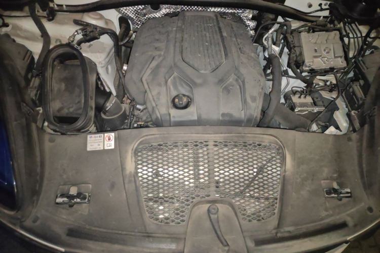 Used Porsche Macan 2024 Macan 2.0T Engine Bay