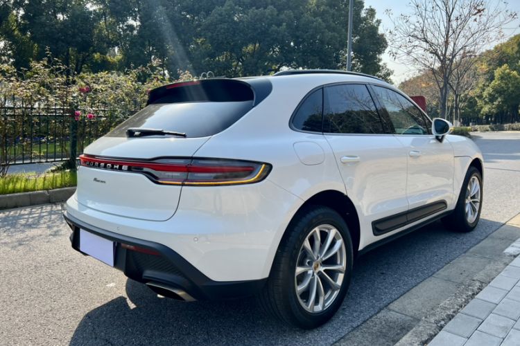 Used Porsche Macan 2024 Macan 2.0T Exterior 2