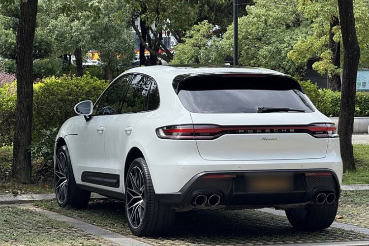 Used Porsche Macan 2024 Macan 2.0T Exterior 3