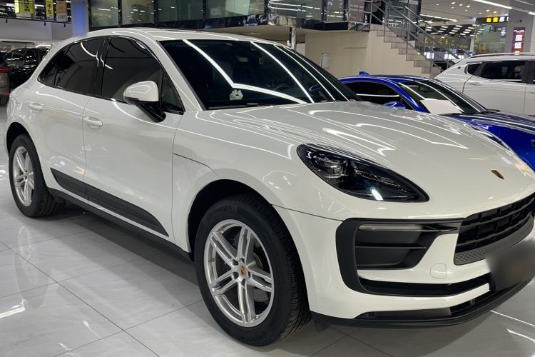 Used Porsche Macan 2024 Macan 2.0T Exterior 3