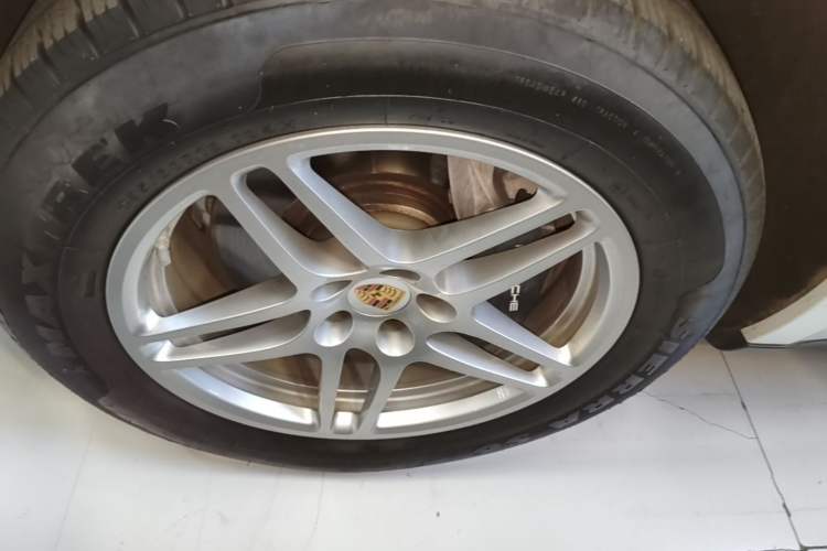 Used Porsche Macan 2024 Macan 2.0T Exterior 4