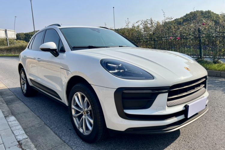 Used Porsche Macan 2024 Macan 2.0T Exterior 4