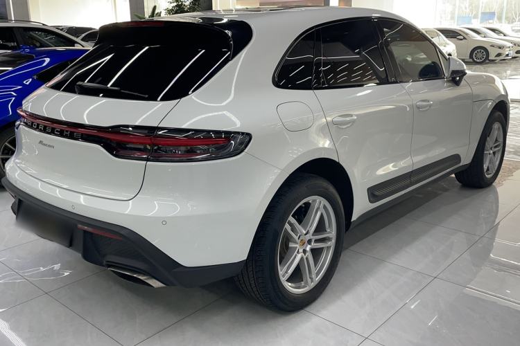 Used Porsche Macan 2024 Macan 2.0T Exterior 4