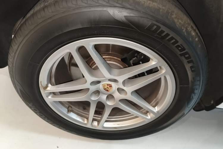 Used Porsche Macan 2024 Macan 2.0T Exterior 5