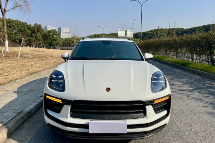 Used Porsche Macan 2024 Macan 2.0T Exterior 5
