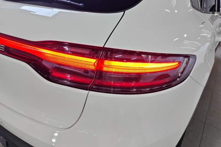 Used Porsche Macan 2024 Macan 2.0T Exterior 6