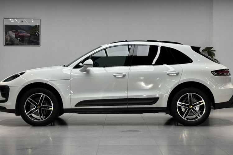 Used Porsche Macan 2024 Macan 2.0T Exterior 7