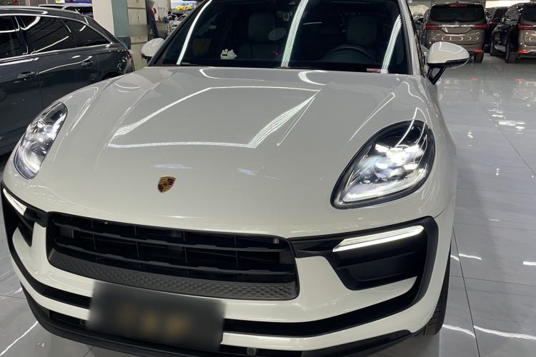 Used Porsche Macan 2024 Macan 2.0T Exterior 7