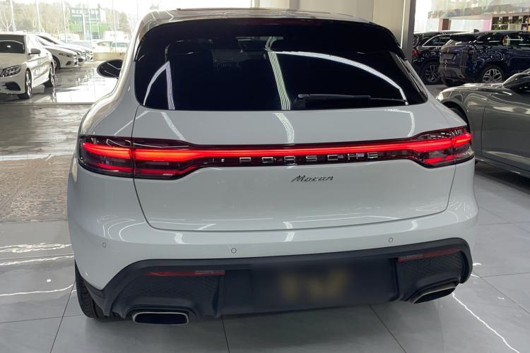Used Porsche Macan 2024 Macan 2.0T Exterior 8